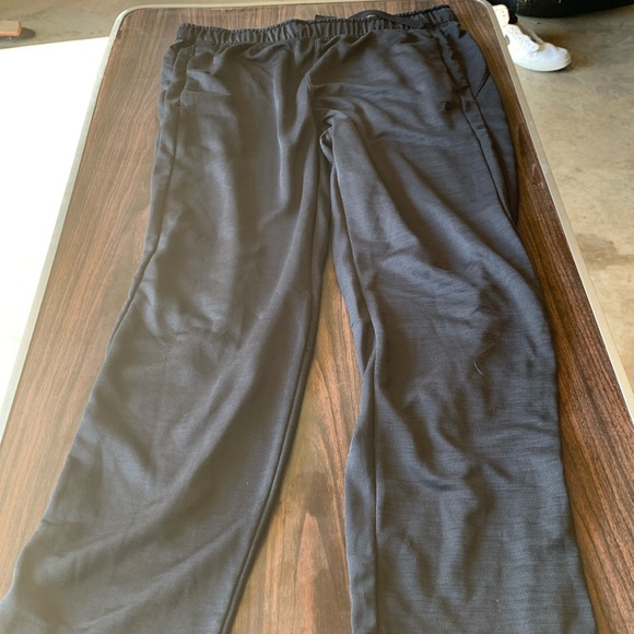 Gently used joggers - Picture 1 of 2